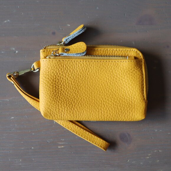 WRISTLET WALLET - Picture 1 of 3